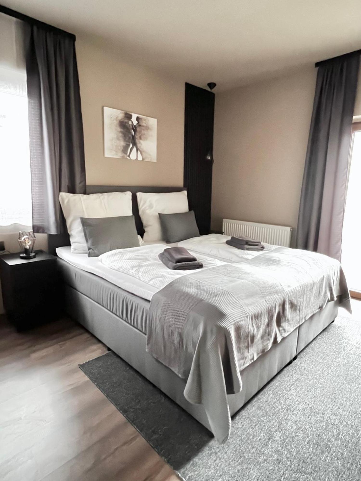 The Steakhouse - Guest Rooms Sankt Johann im Pongau Exteriör bild